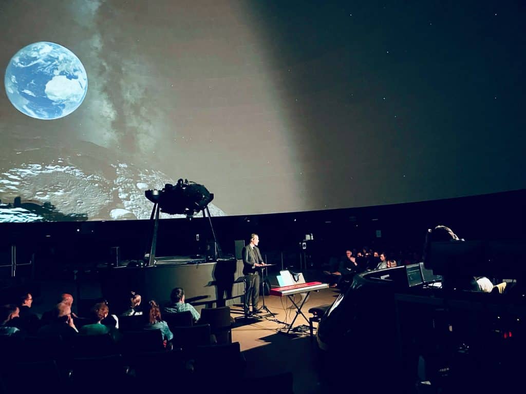 BRODER_planetarium_launch